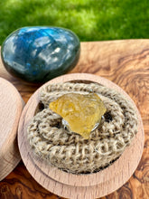 Загрузить изображение в средство просмотра галереи, Natural Raw Citrine ring. Crystal of abundance and prosperity ring. Manipura Chakra. Self-confidence crystal jewelry