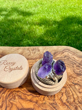 Загрузить изображение в средство просмотра галереи, Natural Raw Amethyst Ring. Crown Chakra High Consciousness Activation. Amethyst jewelry