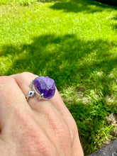 Загрузить изображение в средство просмотра галереи, Natural Raw Amethyst Ring. Crown Chakra High Consciousness Activation. Amethyst jewelry