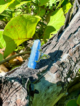 Загрузить изображение в средство просмотра галереи, Natural Kyanite Crystal Ring. Raw Kyanite Crystal ring. Throat Chakra balancing. Own Your voice chakra