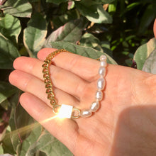 Загрузить изображение в средство просмотра галереи, Trendy Half Pearl, Half Chain Necklace for Women - Stylish Two-Tone Pearl and Chain Design - Elegant Statement Jewelry for Any Occasion