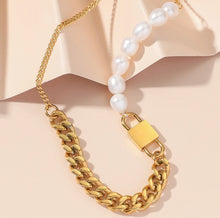 Загрузить изображение в средство просмотра галереи, Trendy Half Pearl, Half Chain Necklace for Women - Stylish Two-Tone Pearl and Chain Design - Elegant Statement Jewelry for Any Occasion