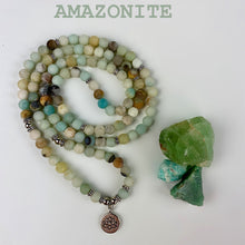 Загрузить изображение в средство просмотра галереи, Натуральный AMAZONITE Mala 108 Бусины натуральные ручной работы. Медитация Мала. Бусы для йоги. Амазонит. Браслет из натурального камня. Духовные украшения.