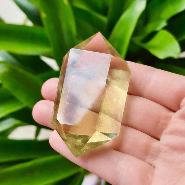 CITRINE IS A STONE OF BUSINESSMEN💸