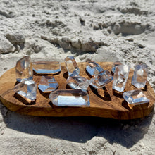 Загрузить изображение в средство просмотра галереи, AAA Clear Quartz Crystal – Diamond-Like Clarity, Charged on New Moon &amp; Ocean Ritual | High-Vibe Divine Frequency Stone.
