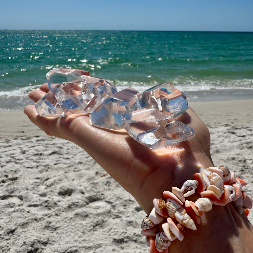 AAA Clear Quartz Crystal – Diamond-Like Clarity, Charged on New Moon & Ocean Ritual | High-Vibe Divine Frequency Stone.