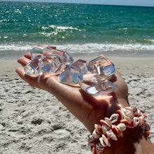 Загрузить изображение в средство просмотра галереи, AAA Clear Quartz Crystal – Diamond-Like Clarity, Charged on New Moon &amp; Ocean Ritual | High-Vibe Divine Frequency Stone.
