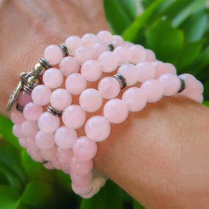 Natural ROSE QUARTZ Mala 108 Beads. Healing crystals. Heart chakra. Reiki healing. Heart chakra meditation beads. Rose Quartz bracelet