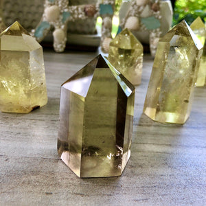 Натуральный обелиск из чистого цитрина. Большая высота. Метафизические кристаллы, Манипура-чакра, Богатство, Кристаллы изобилия, Чакра солнечного сплетения