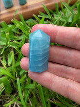 Load and play video in Gallery viewer, Natural Pure Aquamarine Point Crystal AAA Quality. Vishuddha Chakra activation, Blue Gemstone. Metaphysical Crystals for Reiki, Pranic
