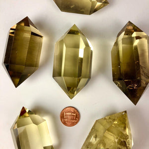 Натуральный чистый кристалл цитрина. Манипура Чакра. целебный кристалл. Солнечная энергия. Привлекает богатство и изобилие